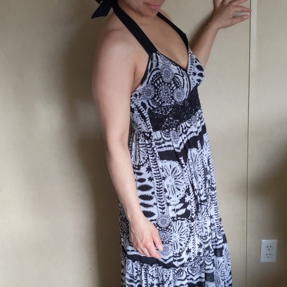 Maxi - Picture 4 of 4